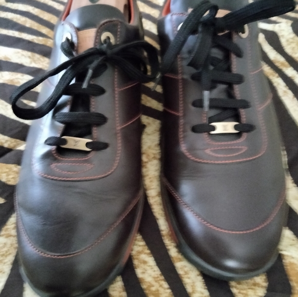 Men's Louis Vuitton athletic shoes - Picture 2 of 4